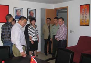 District Party committee secretary, visit the company to guide research work