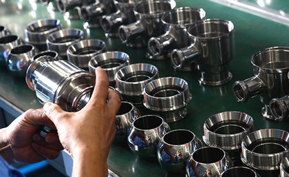 The working principle and main features of the sanitary three-piece butterfly valve